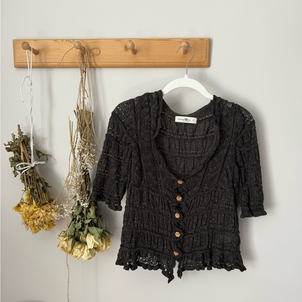 NATURAL LIFE Juliet Short Sleeve Ruffle Sweater Top - Brown